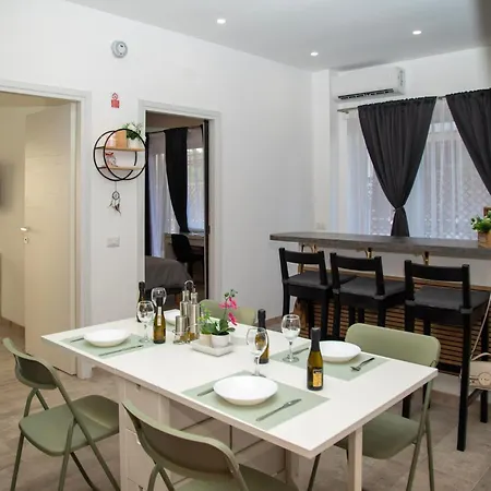 Casa E Per Vacanze Notti Romane