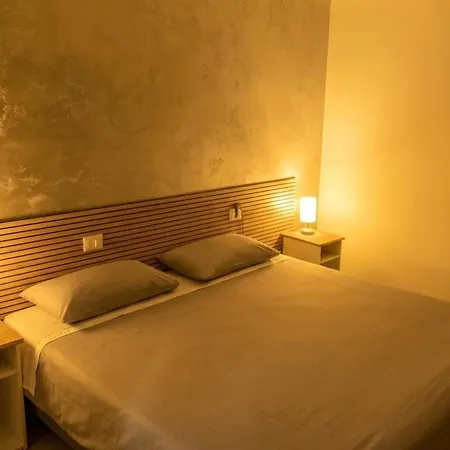 Apartment Casa E Per Vacanze Notti Romane